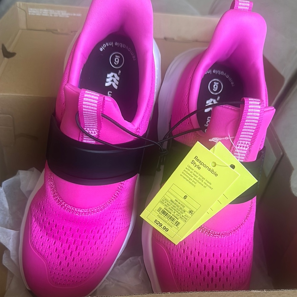 NWT Pink Slip On Sneakers Size 6
